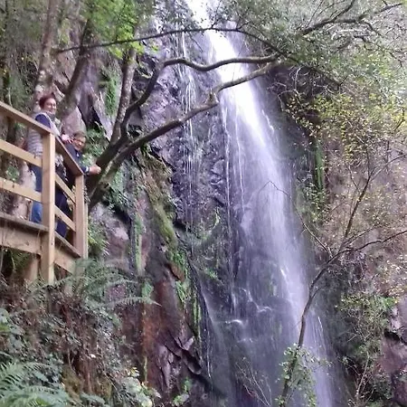 Villa Con Piscina Y Parque Infantil En Panton, Ribeira Sacra, Galicia *
