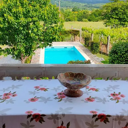 Villa Con Piscina Y Parque Infantil En Panton, Ribeira Sacra, Galicia * Pantón